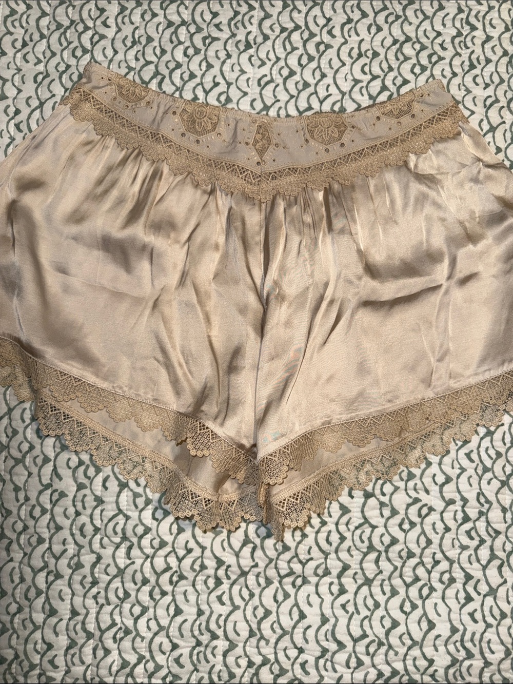 Intimissimi Mid Summer Dream. Viscose Satin Lace-Trim Camisole & Shorts Set - Picture 6 of 8
